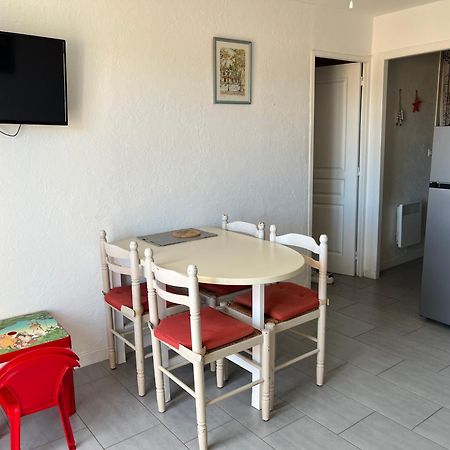Appartement T2, 4 Personnes, Climatise, Avec Piscine, Village De La Mer 라론드레모레 외부 사진